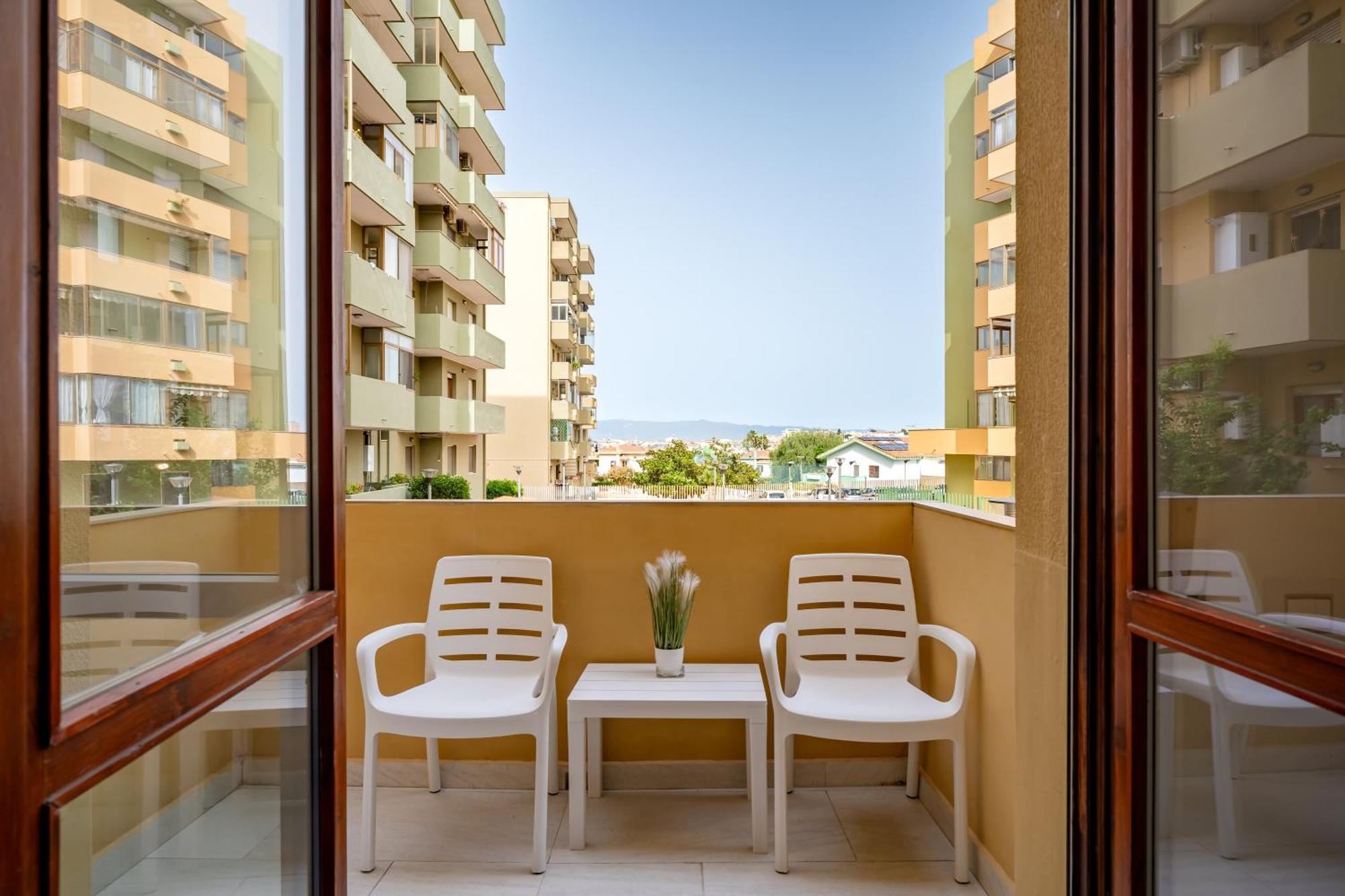 Kalbia Apartment Or Rooms Renovated, Functional, Intimate And More كالياري المظهر الخارجي الصورة