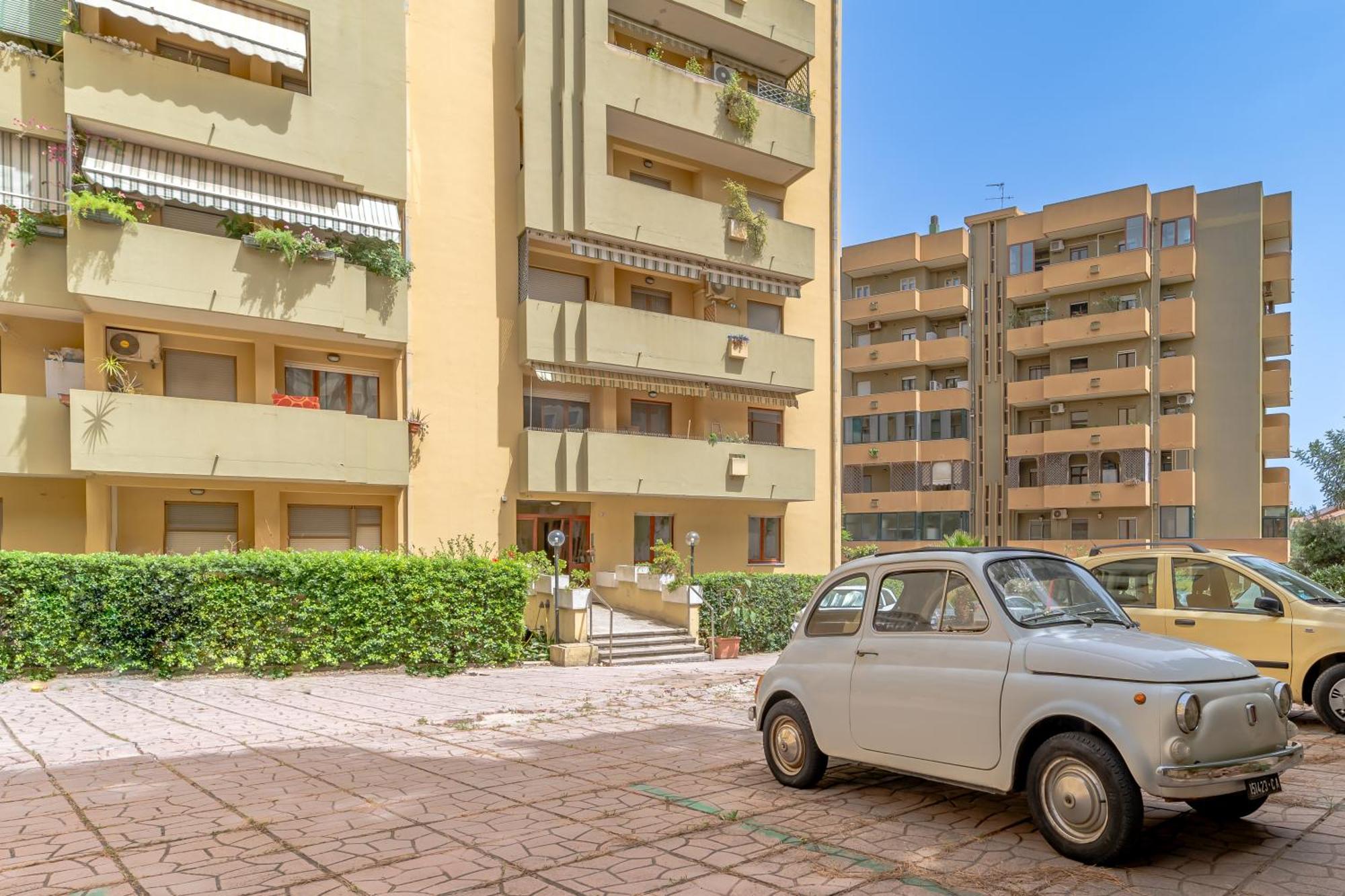 Kalbia Apartment Or Rooms Renovated, Functional, Intimate And More كالياري المظهر الخارجي الصورة