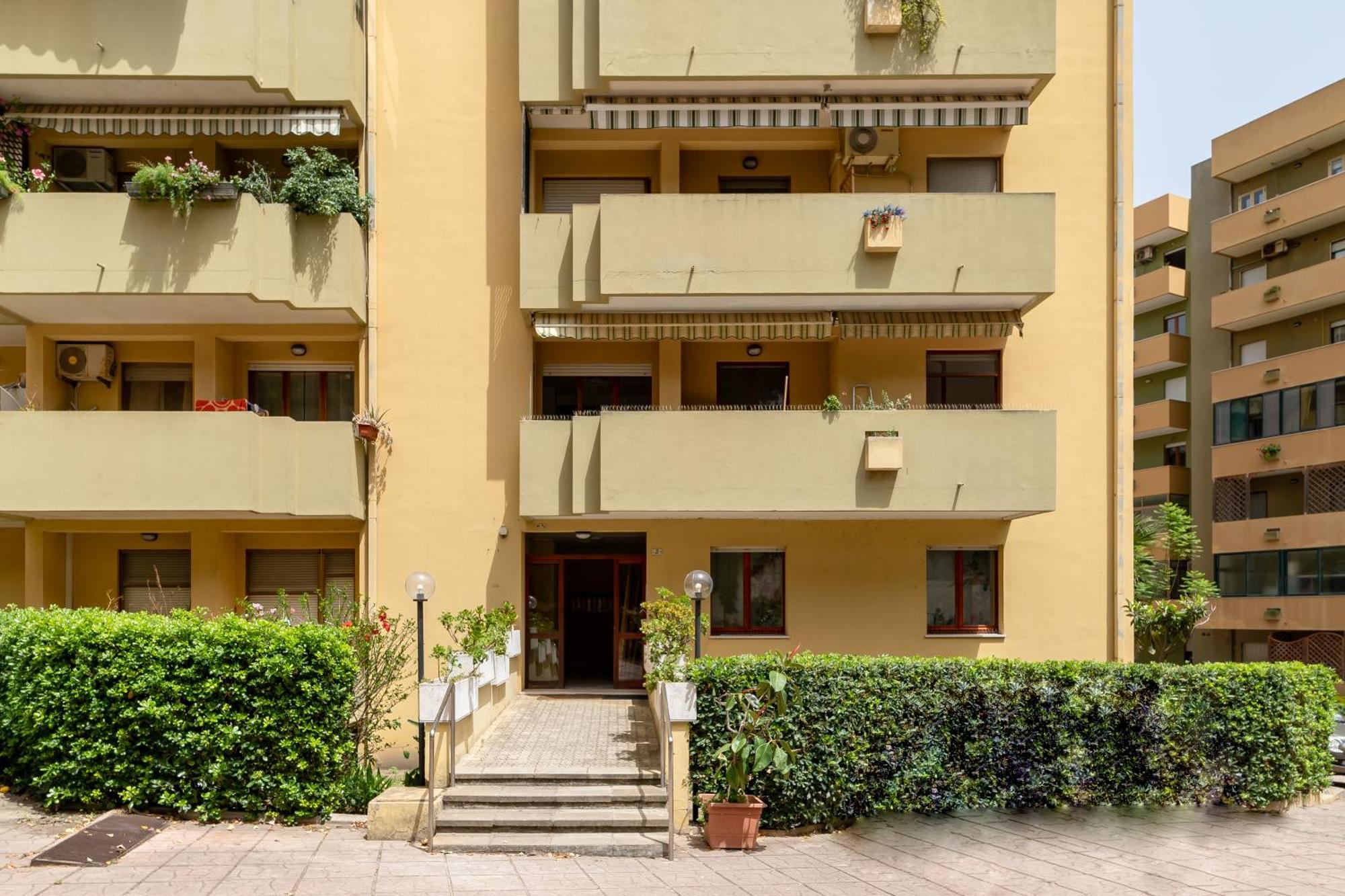 Kalbia Apartment Or Rooms Renovated, Functional, Intimate And More كالياري المظهر الخارجي الصورة